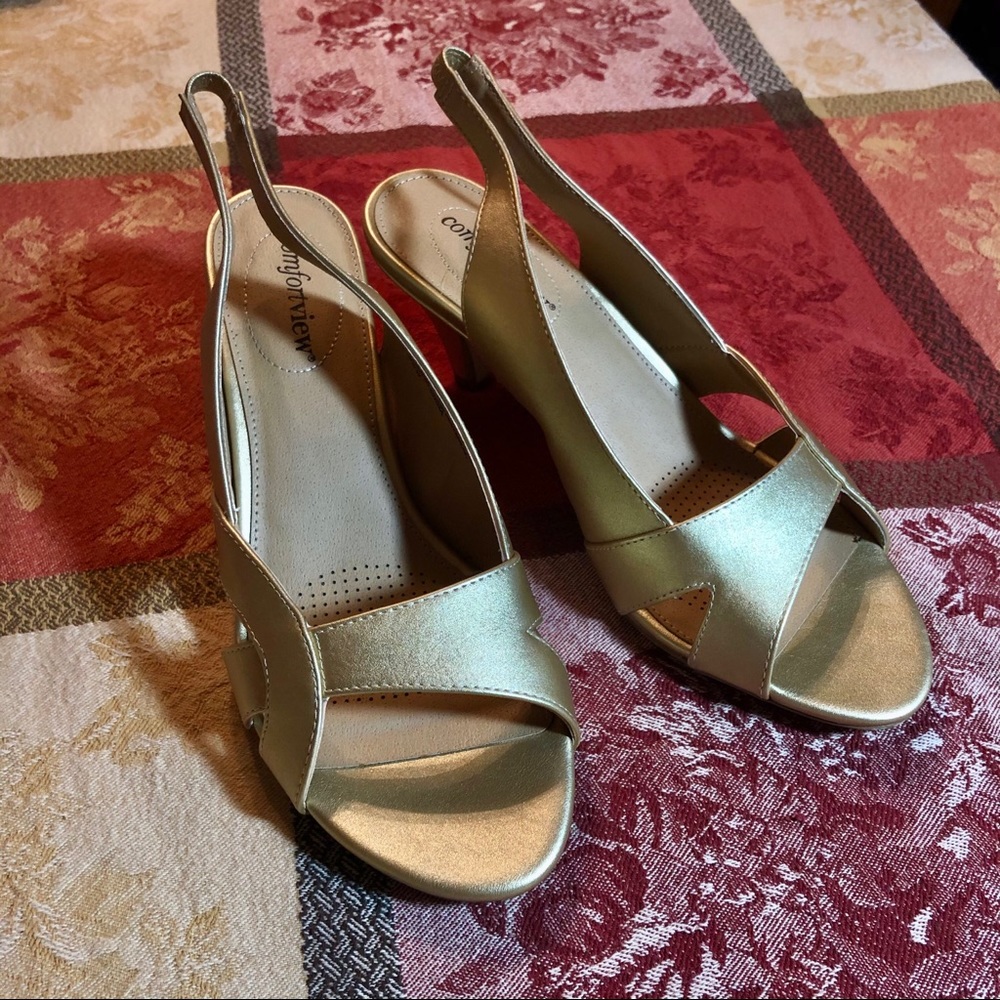 ComfortView Gold Sling Back Wide Heels